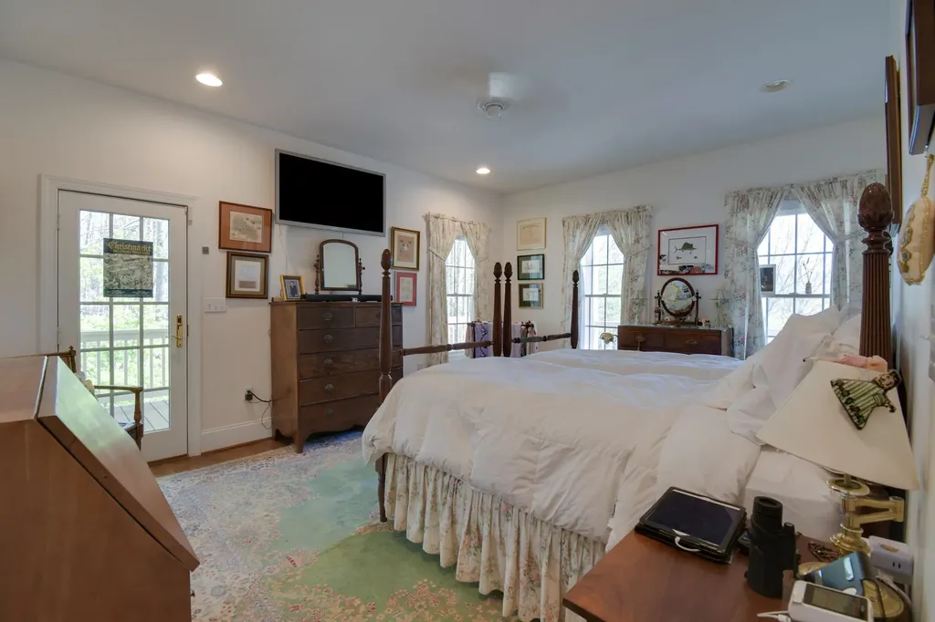 190 Henry Hill Drive Fairfield VA 24435