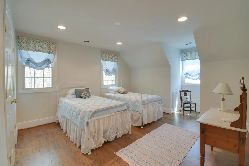 190 Henry Hill Drive Fairfield VA 24435