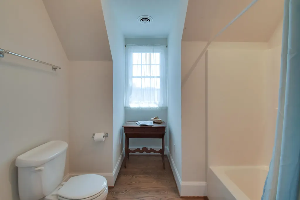 190 Henry Hill Drive Fairfield VA 24435