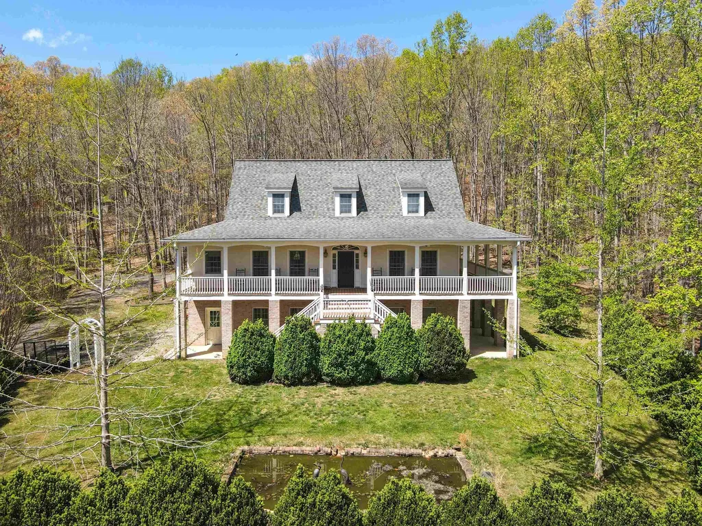 190 Henry Hill Drive Fairfield VA 24435