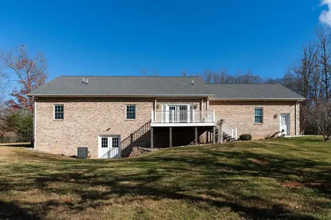 98 Mitchell Lane Staunton VA 24401