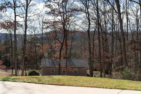 98 Mitchell Lane Staunton VA 24401