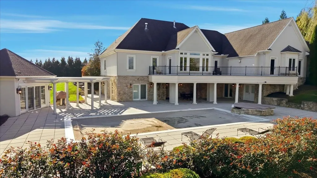 2223 Airport Road Bridgewater VA 22812