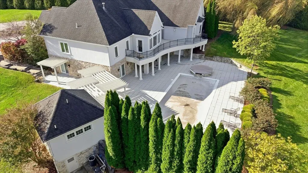 2223 Airport Road Bridgewater VA 22812