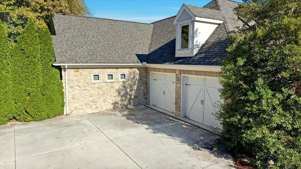 2223 Airport Road Bridgewater VA 22812