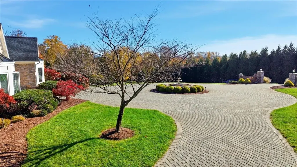 2223 Airport Road Bridgewater VA 22812