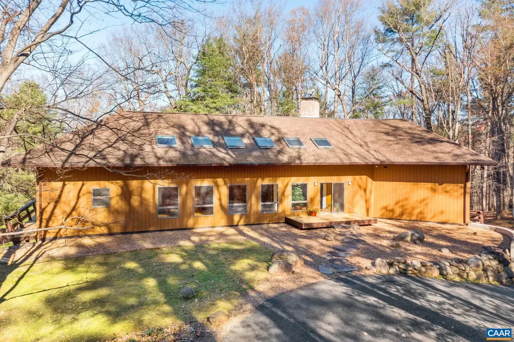 298 Courthouse Mountain Lane Madison VA 22727