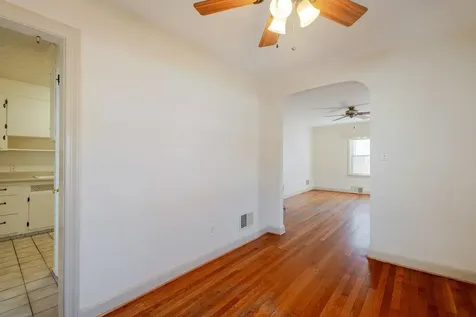 410 Rockingham Street E Elkton VA 22827