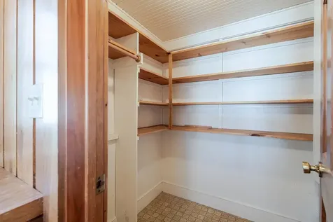 410 Rockingham Street E Elkton VA 22827