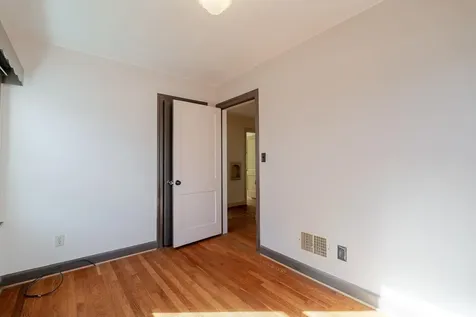 410 Rockingham Street E Elkton VA 22827