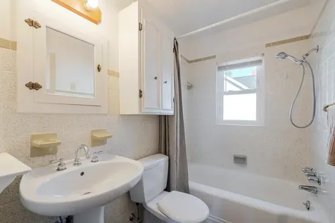 410 Rockingham Street E Elkton VA 22827