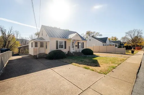 410 Rockingham Street E Elkton VA 22827