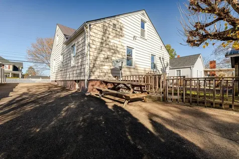 410 Rockingham Street E Elkton VA 22827