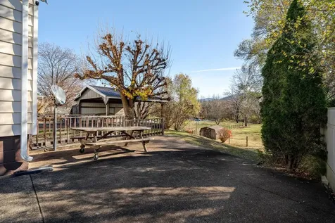 410 Rockingham Street E Elkton VA 22827