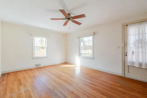 410 Rockingham Street E Elkton VA 22827