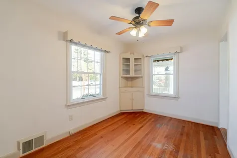 410 Rockingham Street E Elkton VA 22827