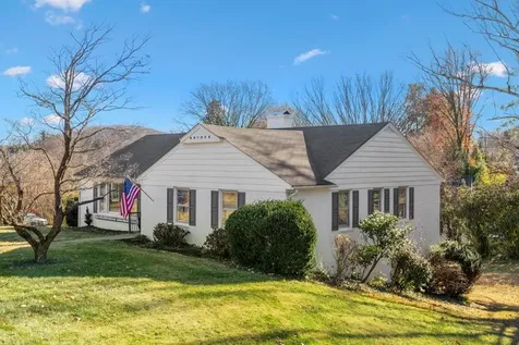 210 Edgewood Road Staunton VA 24401