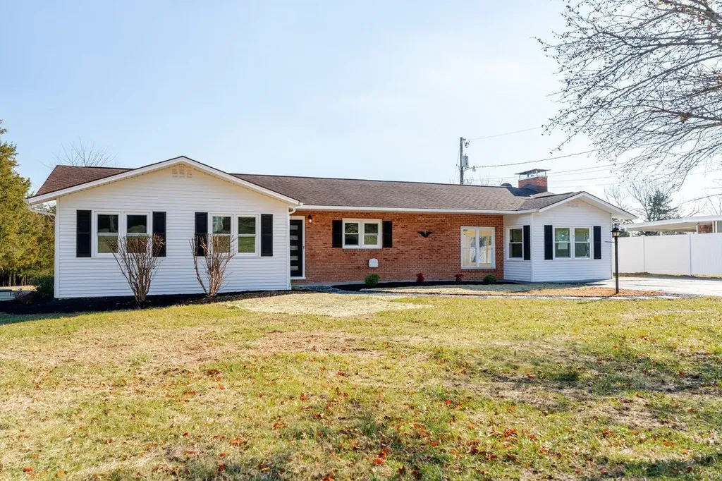 Rockingham VA, 7698 North Valley Pike