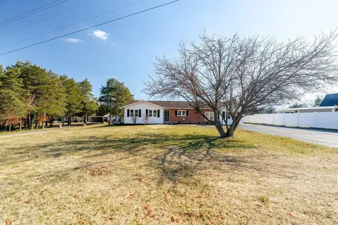 7698 North Valley Pike Rockingham VA 22802