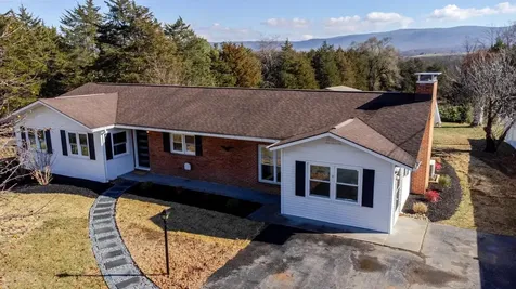 7698 North Valley Pike Rockingham VA 22802