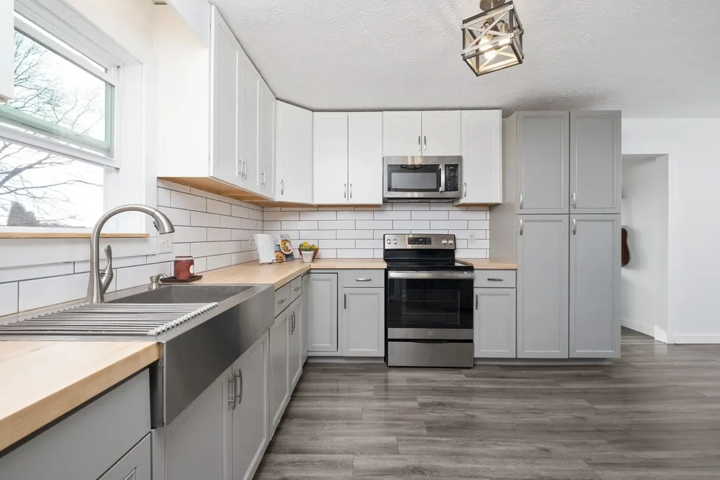 227 Crawford Drive Churchville VA 24431