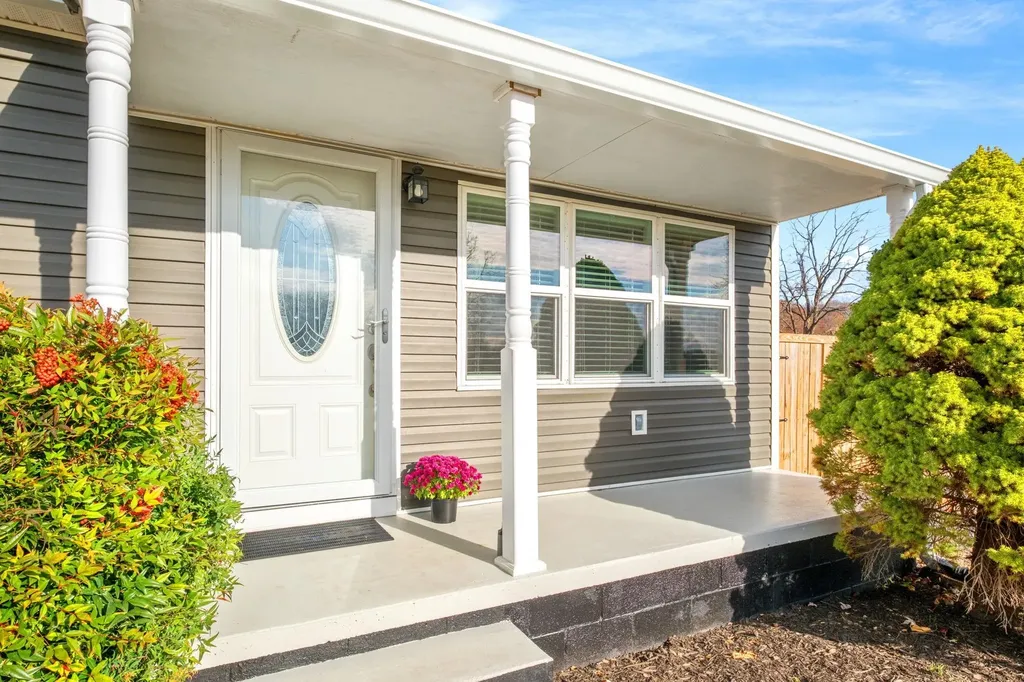 227 Crawford Drive Churchville VA 24431