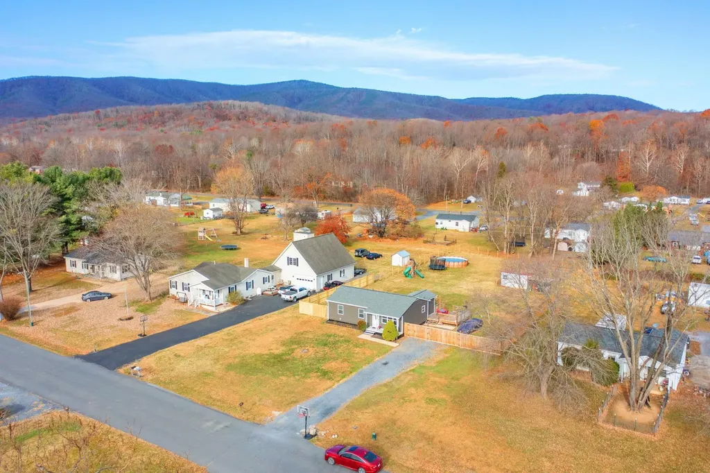 227 Crawford Drive Churchville VA 24431