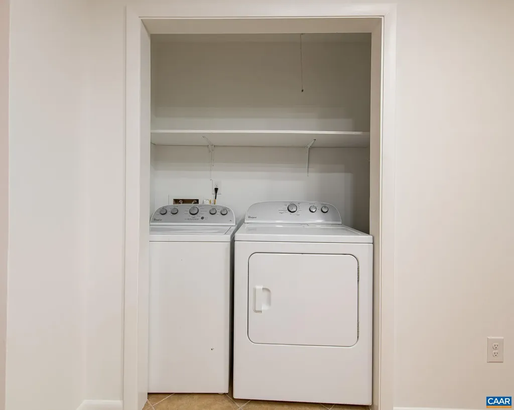 3189 James River Road Howardsville VA 24562