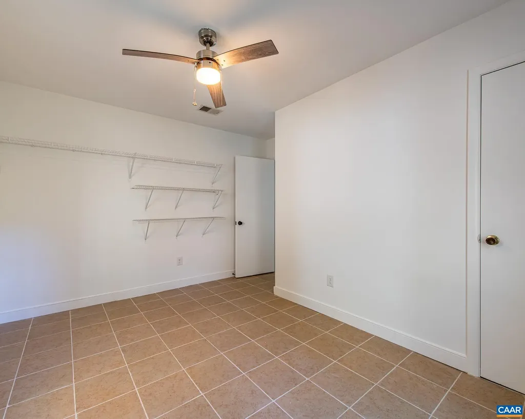 3189 James River Road Howardsville VA 24562