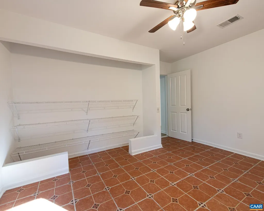 3189 James River Road Howardsville VA 24562