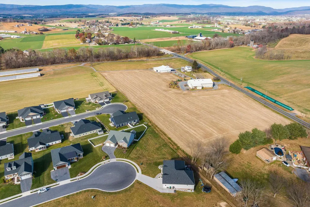 Turbine Lane Bridgewater VA 22812