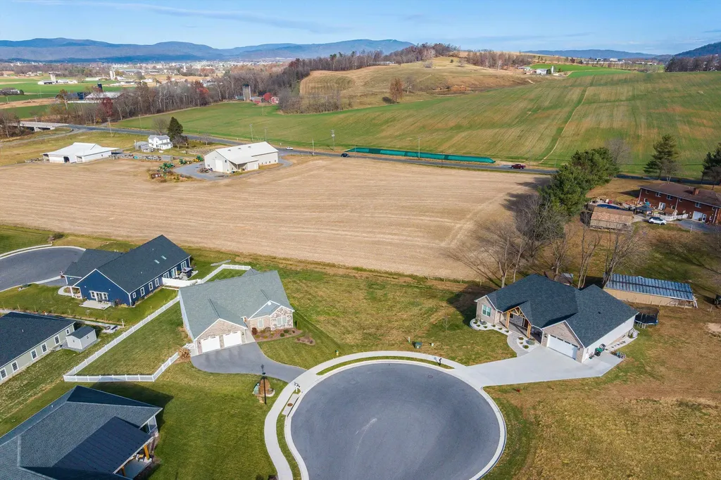 Turbine Lane Bridgewater VA 22812