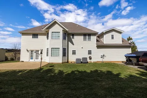635 Long Meadow Road Fishersville VA 22939