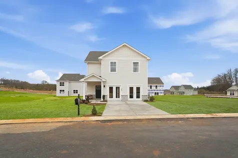 108 Meadow Ridge Way Staunton VA 24401