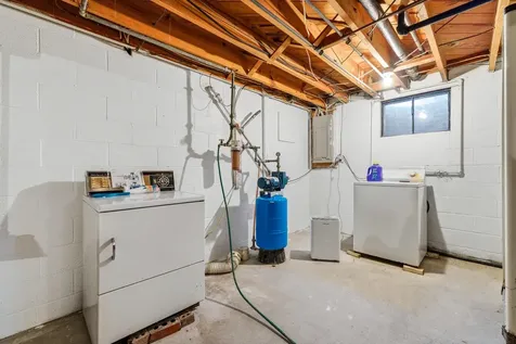 8241 North Valley Pike Harrisonburg VA 22802