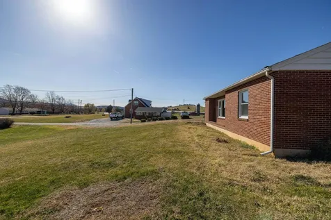 8241 North Valley Pike Harrisonburg VA 22802