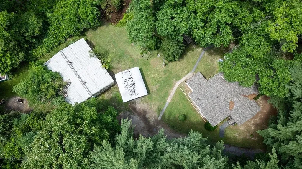 3581 East Side Highway Grottoes VA 24441