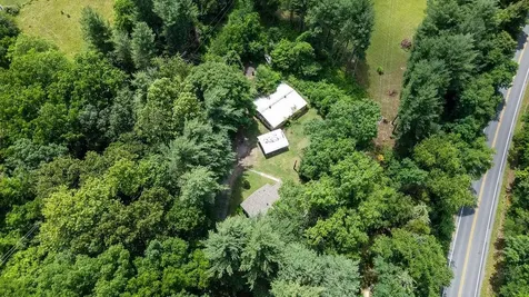 3581 East Side Highway Grottoes VA 24441