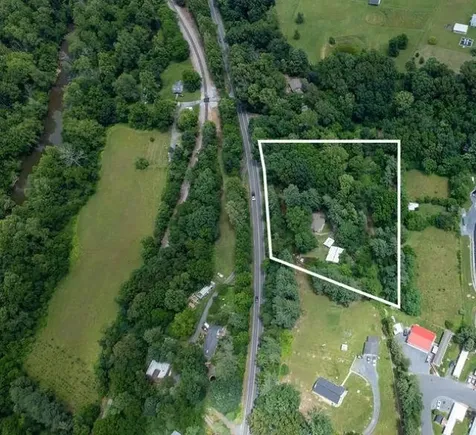3581 East Side Highway Grottoes VA 24441