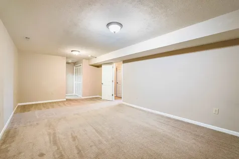 656 Edwardian Lane Waynesboro VA 22980