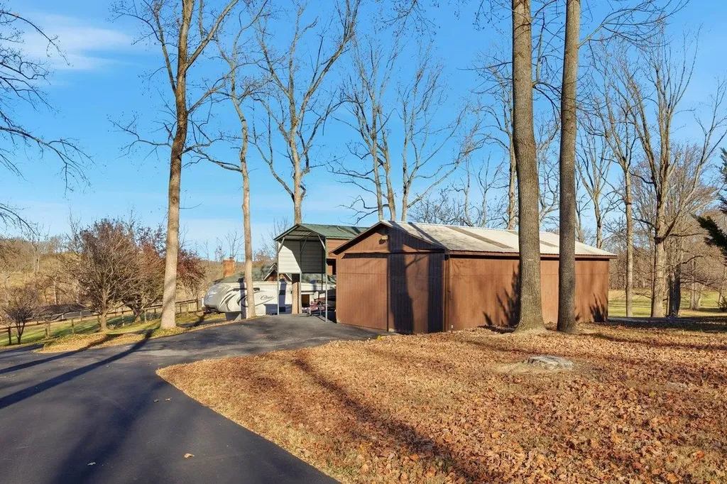 141 Lori Lane Churchville VA 24421