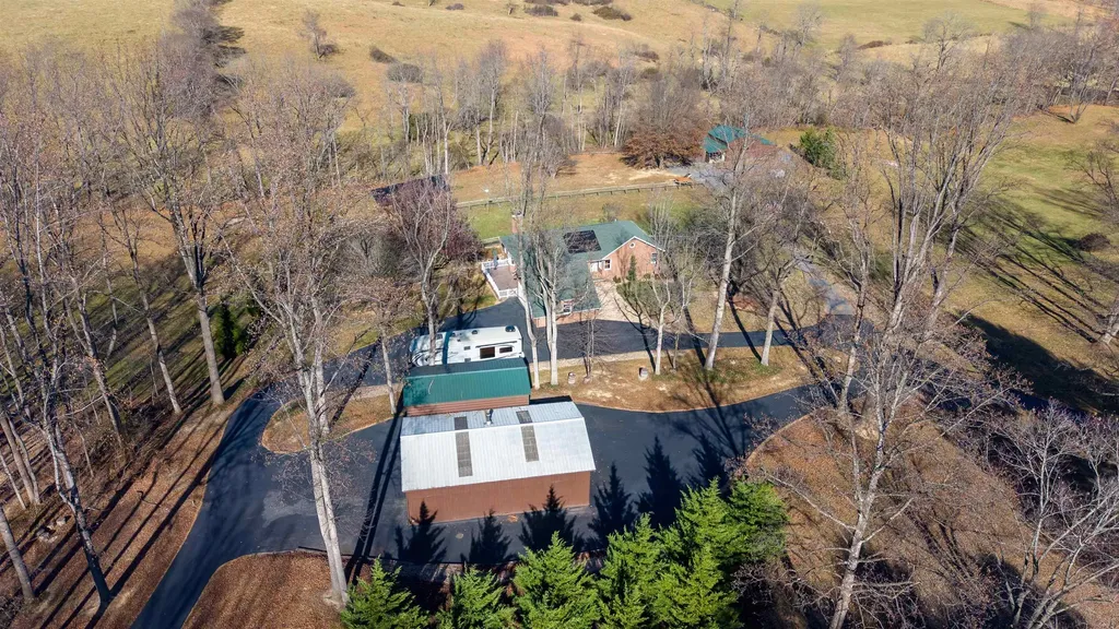 141 Lori Lane Churchville VA 24421