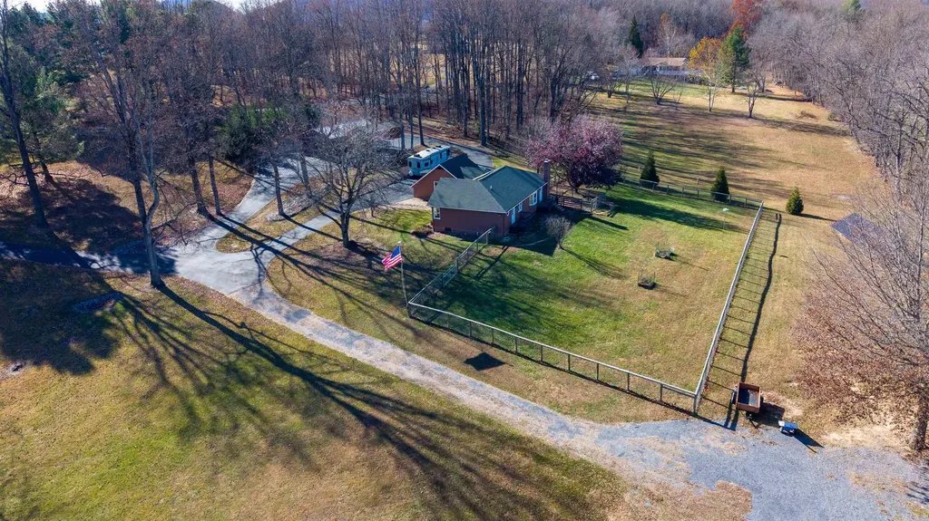 141 Lori Lane Churchville VA 24421