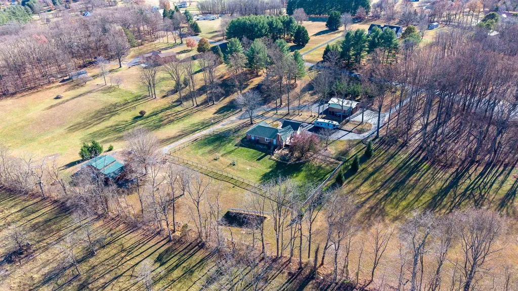 141 Lori Lane Churchville VA 24421