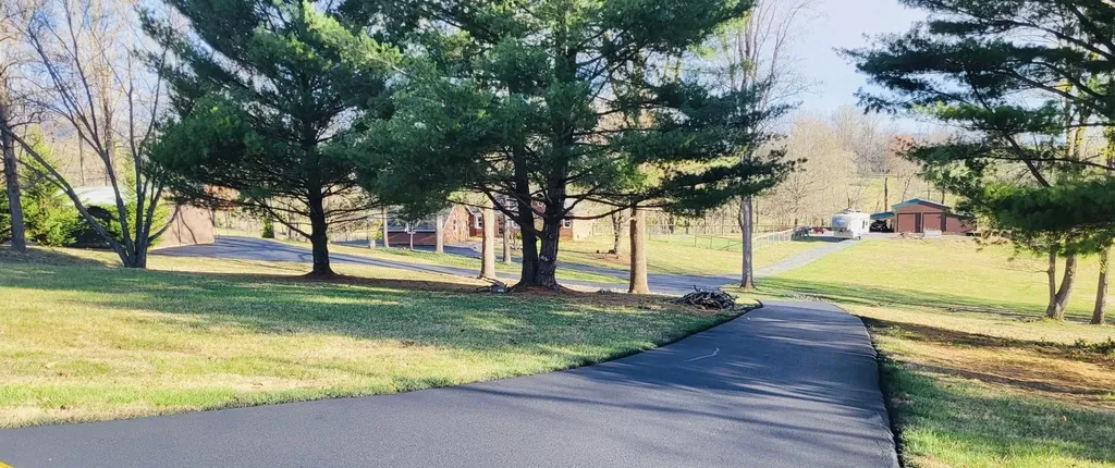 141 Lori Lane Churchville VA 24421