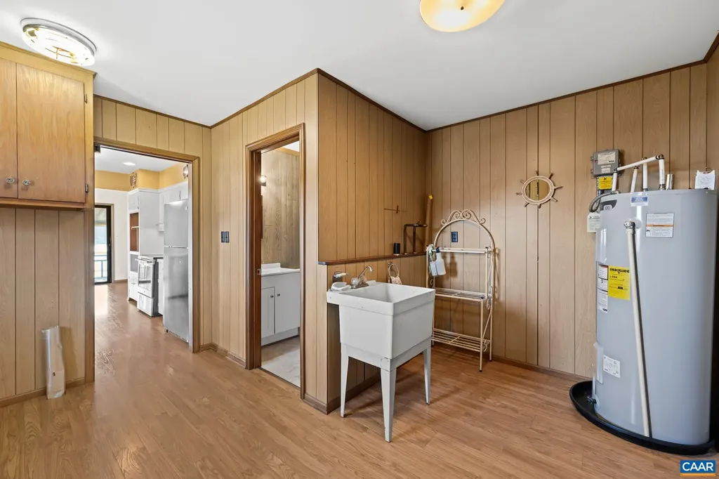 1753 North Lakeshore Drive Louisa VA 23093