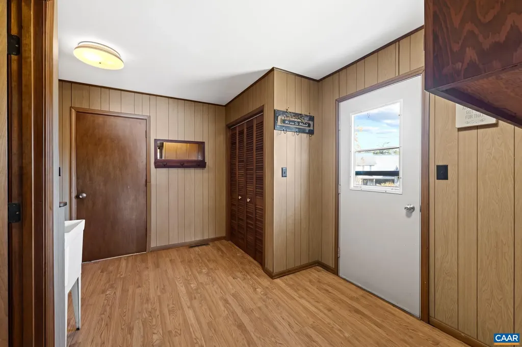 1753 North Lakeshore Drive Louisa VA 23093