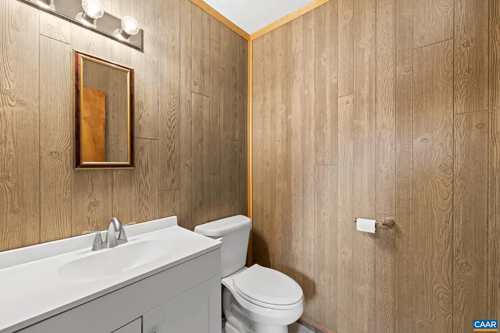 1753 North Lakeshore Drive Louisa VA 23093