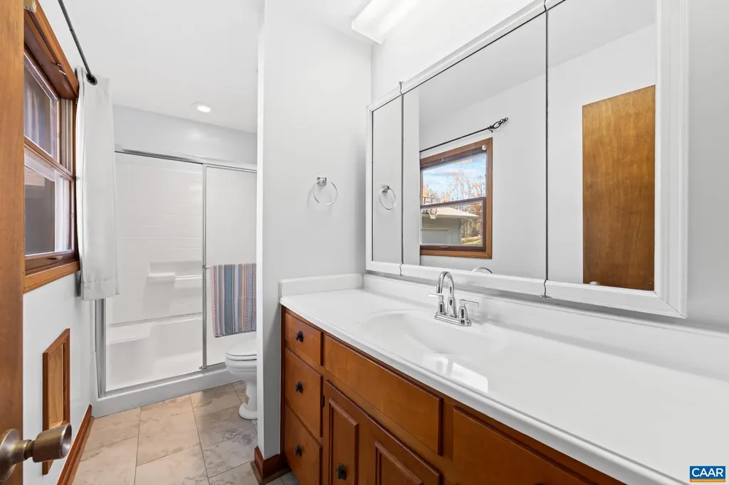 1753 North Lakeshore Drive Louisa VA 23093