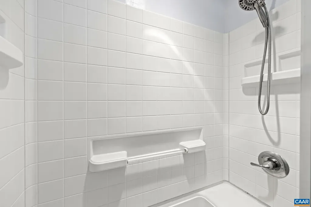 1753 North Lakeshore Drive Louisa VA 23093